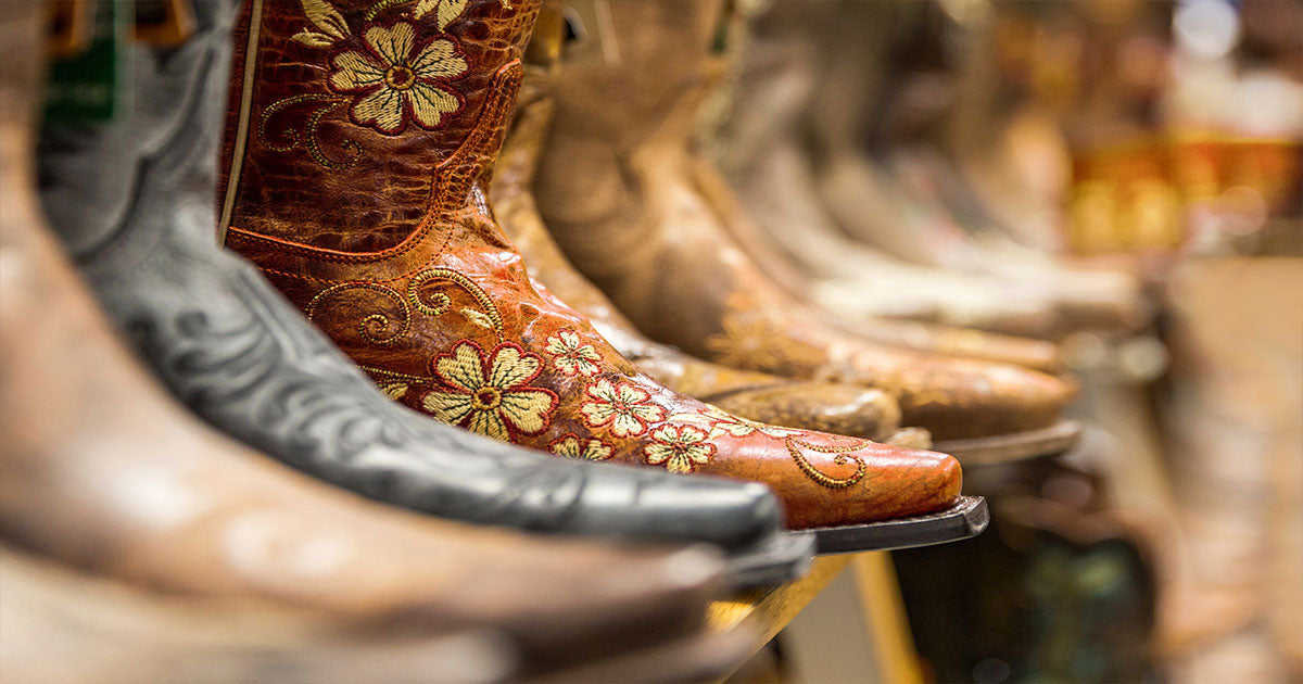 How to stretch and soften leather boots